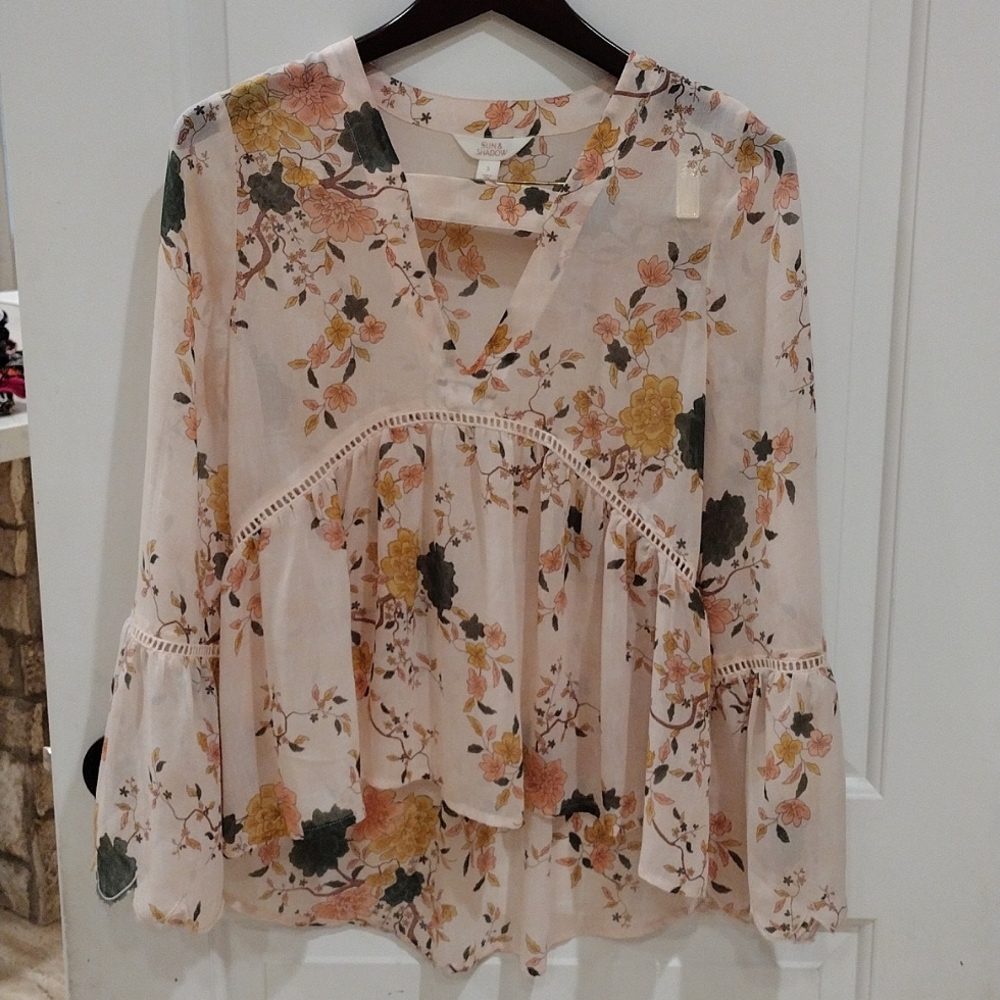 Sun & Shadow. Size Small. Sheer Flowy Top.